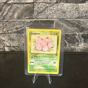Pokemon 52/64 Exeggcute 1999 Vintage card from Jungle‎ Set M/NM